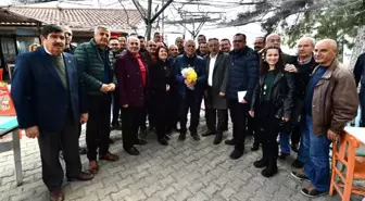 Şiirlerle, Sümbüllerle Uğurlandı