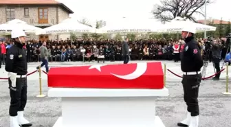 Silahlı Saldırıdan 25 Gün Sonra Şehit Olan Polis İçin Tören