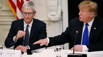 ABD Başkanı Trump'ın Apple Gafı Sosyal Medyayı Salladı