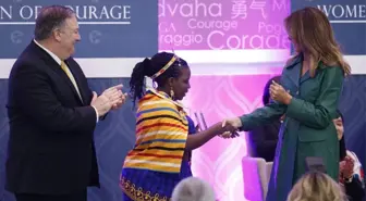 Melania Trump, Başarılı Kadınlara Ödül Verdi