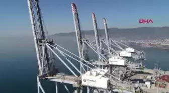 Kocaeli Limanda Dev Vinçler Uzaktan Kumanda Ediliyor