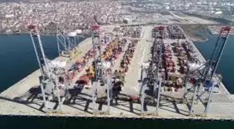 Limanda Dev Vinçler Uzaktan Kumanda Ediliyor