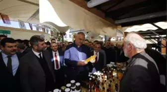 Bakan Ersoy Şile'de Turizm İşletme Sahipleriyle Bir Araya Geldi