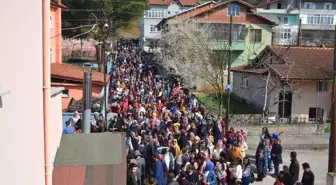 Çaylı'dan Miting Havasında Mahalle Gezisi