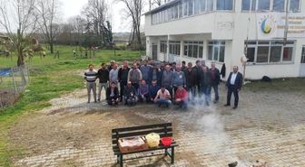 Gurbetteki Arkadaşlarına Mangal Partisi Düzenlediler