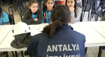 Antalya'da, 'Kızlar da Yapabilir' Etkinliği