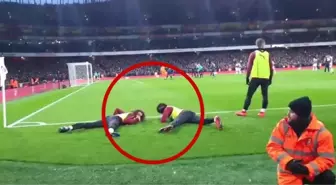 Arsenalli Iwobi ve Guendouzi, Taraftarlar Sahayı Daha Rahat Görsün Diye Şekilden Şekile Girdi