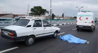 Yolun Karşısına Geçmek İsterken Otomobilin Çarptığı Yaşlı Adam Öldü