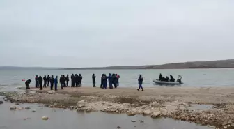 Kayıp Kişinin Cesedi Baraj Gölünde Aracın İçinde Bulundu