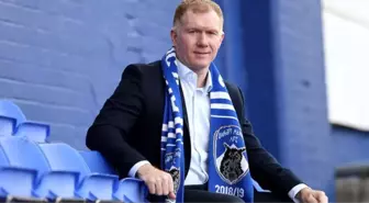 Paul Scholes, Oldham Athletic'deki Görevinden İstifa Etti