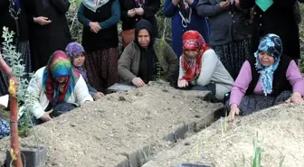 Tünel İnşaatındaki Göçükte Yaşamını Yitiren İşçi Toprağa Verildi