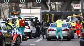 Hollanda'nın Utrecht Kentinde Tramvayda Silahlı Saldırı: 'Yaralılar Var'