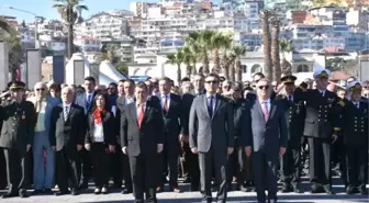 Kuşadası'nda 18 Mart Töreni