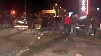 Mengen'de Kavşakta Otomobiller Çarpıştı: 1 Ölü, 2 Yaralı