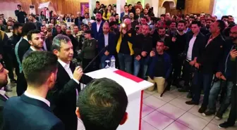 Hüseyin Avni Sipahi 18 Mart Zaferini Demokrat Partiye Katılan Gençlerle Kutladı