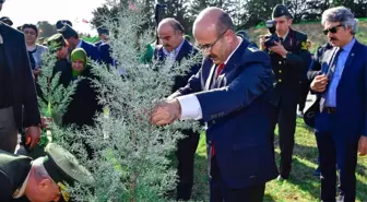 Şehitler Anısına Fidanlar Toprakla Buluşturuldu