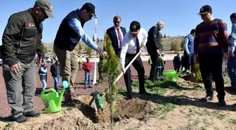 Karaman'da 2 Bin Fidan Toprakla Buluşturuldu