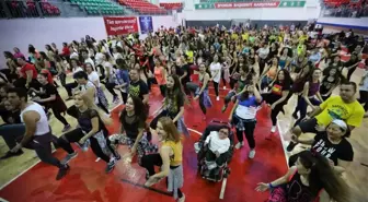 Kelebek Çocuklar İçin Zumba Yaptılar