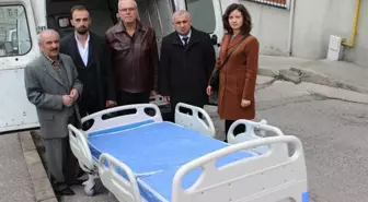 Vefat Eden Annesinin Yatığını Bağışladı