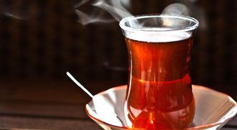 Bilim İnsanları, Çayı Kaynar İçmenin Kanser Riskini Arttırdığını Açıkladı
