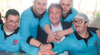 Farkındalık Günü Pastası İduğ'la Kesildi