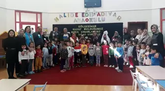 Minik Öğrenciler Koca Çınarları Unutmadı