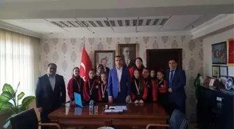 Başarılı Sporcular Ödülendirildi