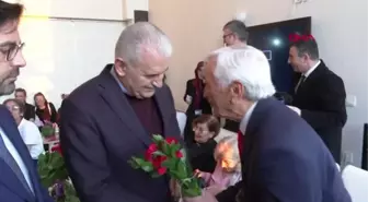 Binali Yıldırım Huzurevini Ziyaret Etti...