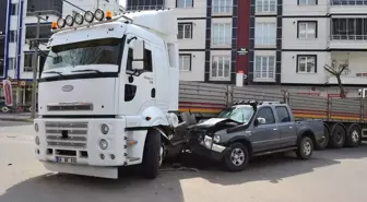 Aksaray'da Trafik Kazası: 5 Yaralı