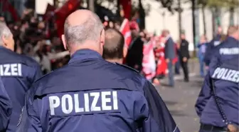 Almanya'da Sarhoş Polislerin Irkçı Saldırısına Verilen Ceza Tepki Çekti