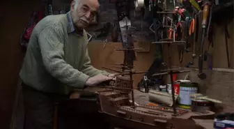 Hayali, Ertuğrul Fıkrateyni ve Titanic'in Maketini Yapmak