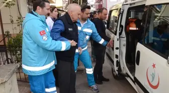 Hasta ve Yaşlı Çift, Yataktan Sandığa Götürüldü