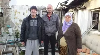 Burhaniye'de Evi Yanan Aile Yardım Bekliyor