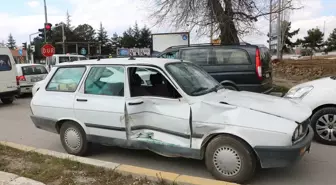 Sandıklı'da Trafik Kazası: 1 Yaralı