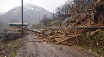 Siirt'te Yoğun Yağış Bir Evde Göçüğe Neden Oldu