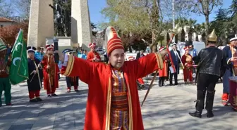 Otizmli Öğrenciler Mehteran Takımı Kurup Marşlar Söyledi