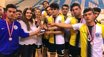 Korfbolda Şehit Ahmet Mehmet Oruç Spor Lisesi Şampiyon