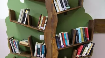 Aybastı'da 19 Okula Kitap Ağaçları Kuruldu