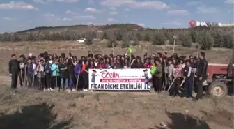 Başkentte Öğrenciler Fidan Dikme Etkinliği Düzenledi