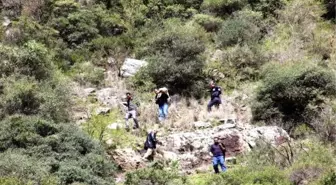 Bir Haftadır Kayalıklarda Mahsur Keçiler Kurtarıldı