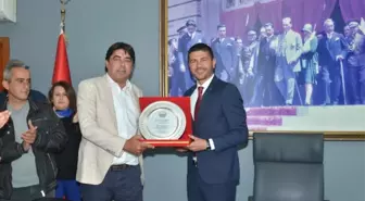 Eski İtfaiye Eri Yeni Başkan Mazbatasını Aldı