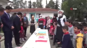 Hükümlülerden Öğrencilere Pasta İkramı