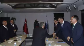 İlk Gün 6 Saatlik Toplantı