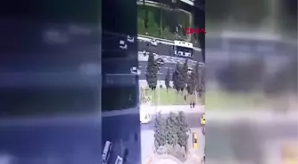 İstanbul- Ters Yöne Giren Otomobilin Motosiklete Çarpması Kamerada