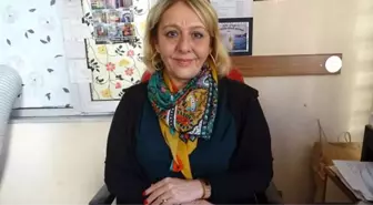 Kadın Muhtar, Rakiplerinin Sandığa Gömerek Üçüncü Zaferini Aldı