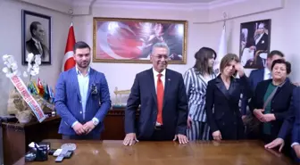 O Başkan Kendini Savundu