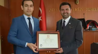 Pamukova Belediye Başkanı Övün Mazbatasını Aldı