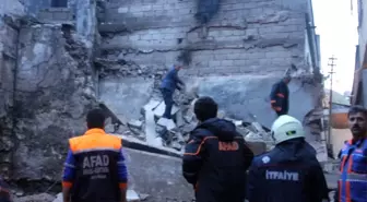 Siirt'te Metruk Binada Göçük