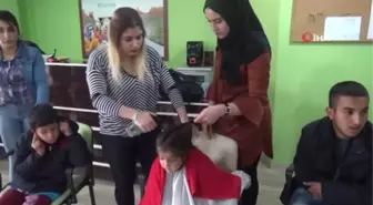 Silopi'de Engelli Öğrencilere Saç Bakımı
