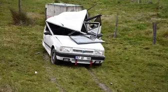 Sinop'ta Minibüs Park Halindeki Otomobile Çarptı: 7 Yaralı